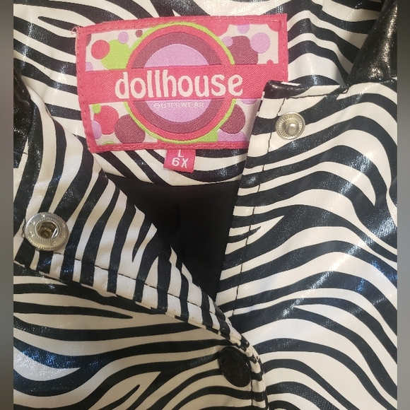 DOLLHOUSE | GIRLS SORING ZEBRA PRINT SPRING RAINCOAT w HOOD & POCKETS | SIZE 6x - Picture 2 of 7